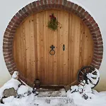 Апартаменты Hobbithoehle