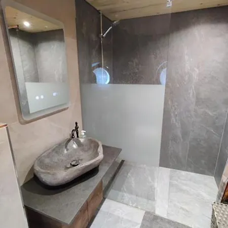 Hobbithoehle Apartment *